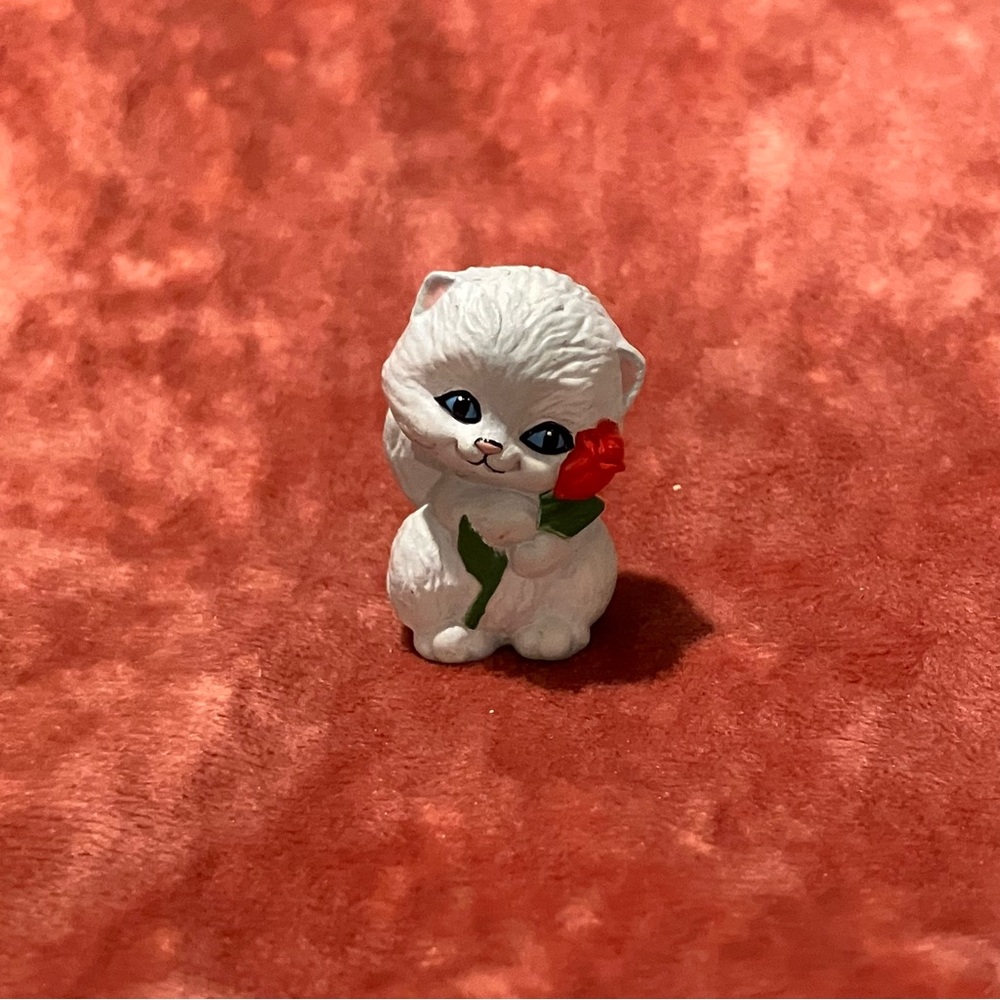 Vintage Hallmark Merry Miniatures Kitten and Rose Figurine